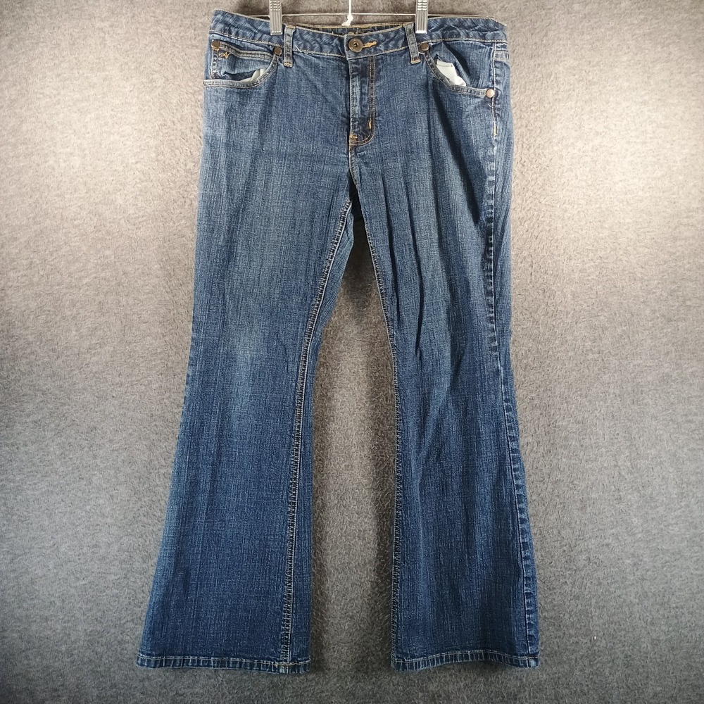 Arizona Jean Co Women‎ 15 Short/Bajo Boot Cut Fit Medium Wash